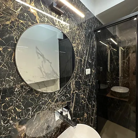 Dimora Romana Πανσιόν